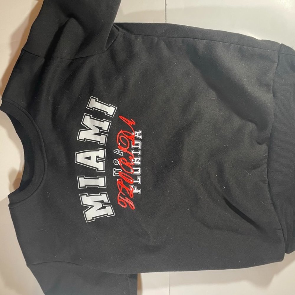 2 Long Sleeve Sweatshirts